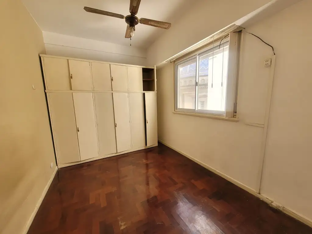 Foto de DEPARTAMENTO 2 AMBIENTES - LATERA - EDIFICIO S/ AV. BELGRANO - HERMOSA, imagen 5