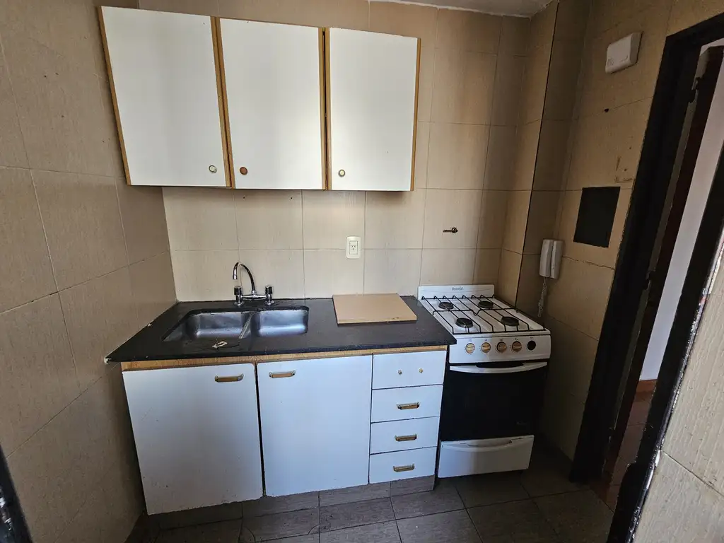 Foto de MEROLLA VENDE | DEPTO DE 3 AMBIENTE EN VILLA CRESPO, imagen 3