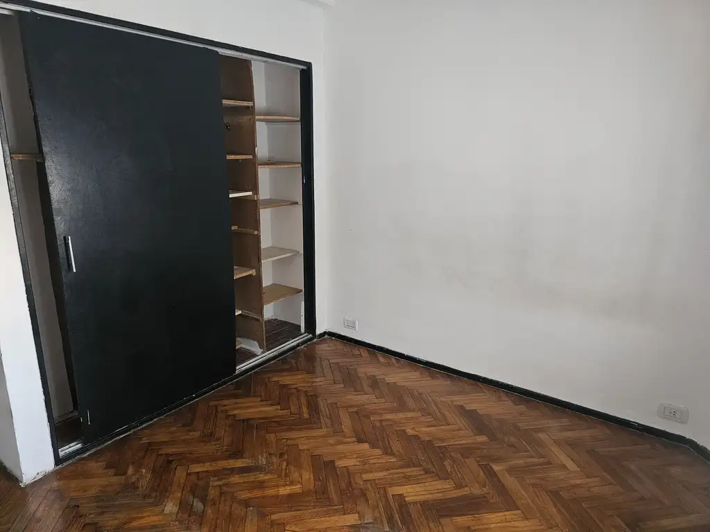 Foto de MEROLLA VENDE | DEPTO DE 3 AMBIENTE EN VILLA CRESPO, imagen 2