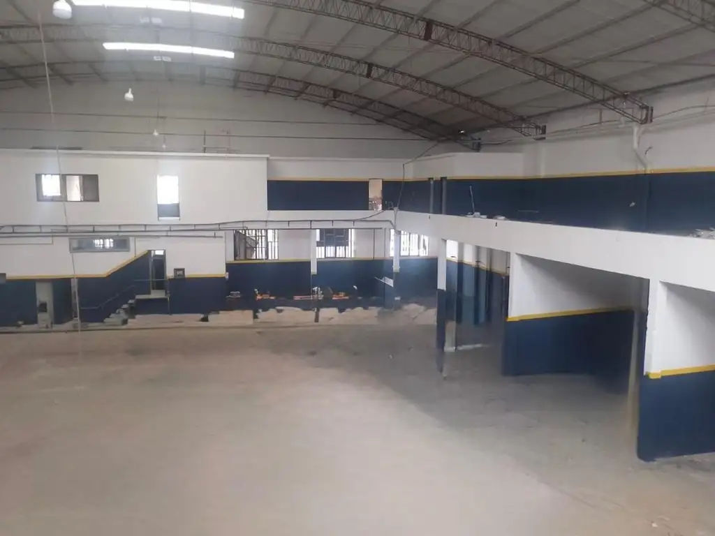 Foto de GALPON INDUSTRIAL 2.500MTS - A 80MTS DE VERGARA, imagen 1