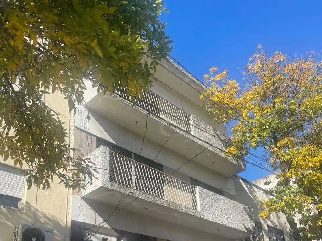 Foto de EDIFICIO EN BLOCK CON LOCAL Y VIVIENDA MULTIFAMILIAR 3 DEPARTAMENTOS, imagen 2