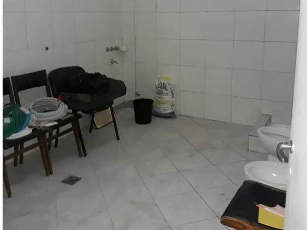 Foto de LOCAL DE 350 M2 Y 3 DEPARTAMENTOS TIPO PH , CON RENTA 10% ANUAL, imagen 5
