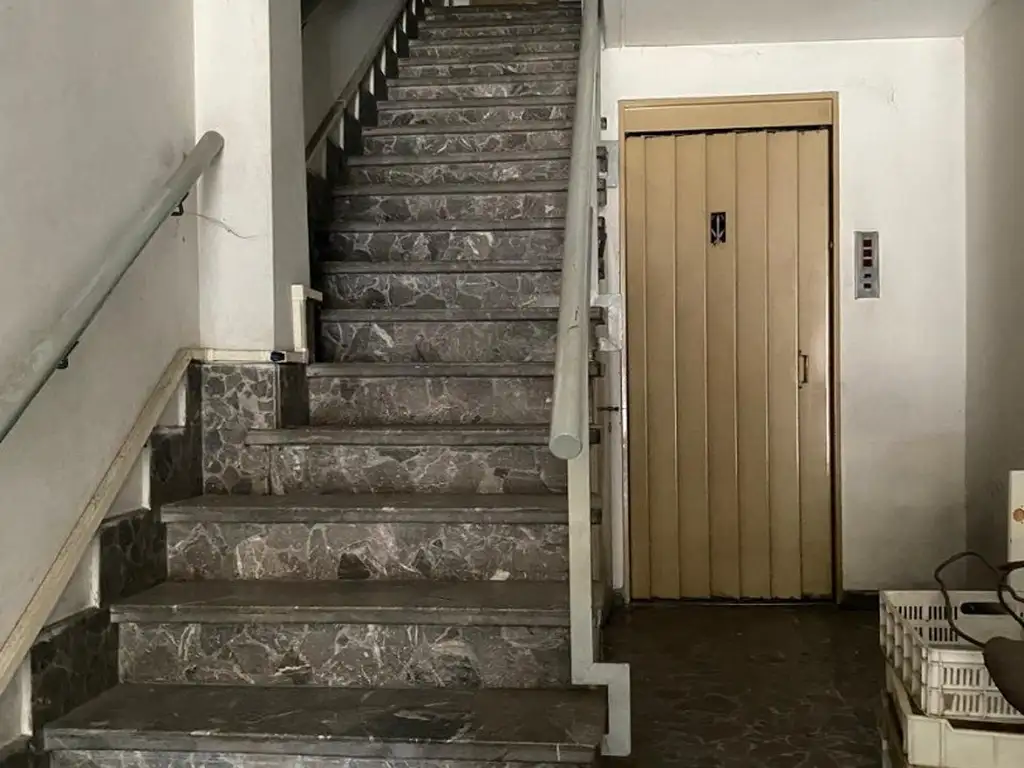 Foto de LOCAL SOBRE AV. ALBERDI 4800 y vivienda multifamiliar, imagen 5