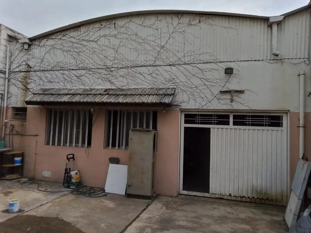 Foto de ALQUILER GALPON WILDE CENTRO, imagen 4