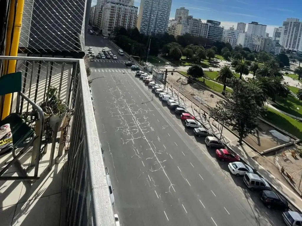 Foto de Venta de departamento 2 amb ampios con vista a Plaza Colon, imagen 4