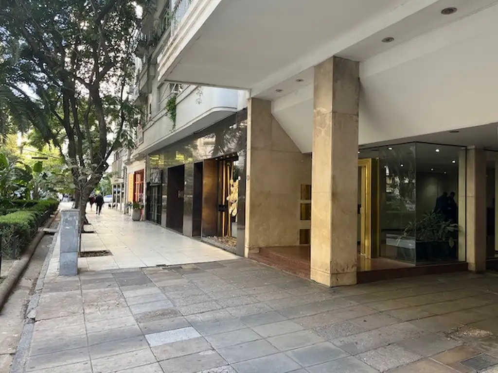 Foto de Av. Quintana y Av. Callao - Monoambiente Oportunidad!!! La Mejor Zona, imagen 2