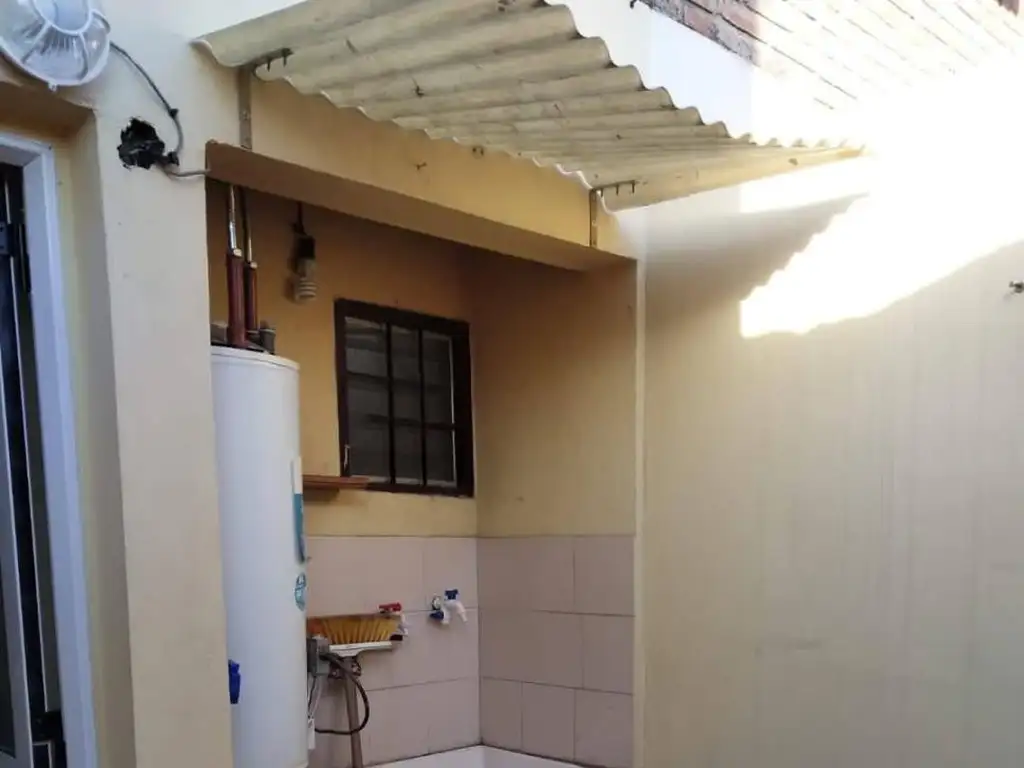 Foto de SE ALQUILA DUPLEX 2 AMB EN VILLA LUZURIAGA, imagen 4