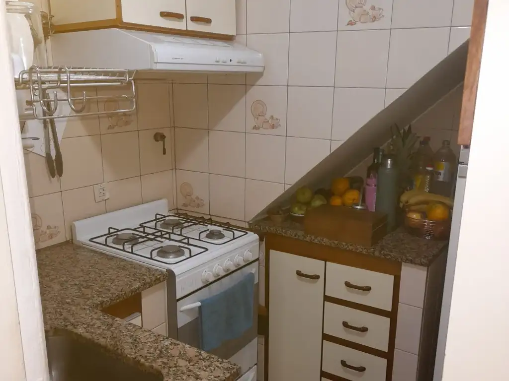 Foto de excelente PH en 1 piso 3 amb en excelente estado, con terraza de uso, imagen 2