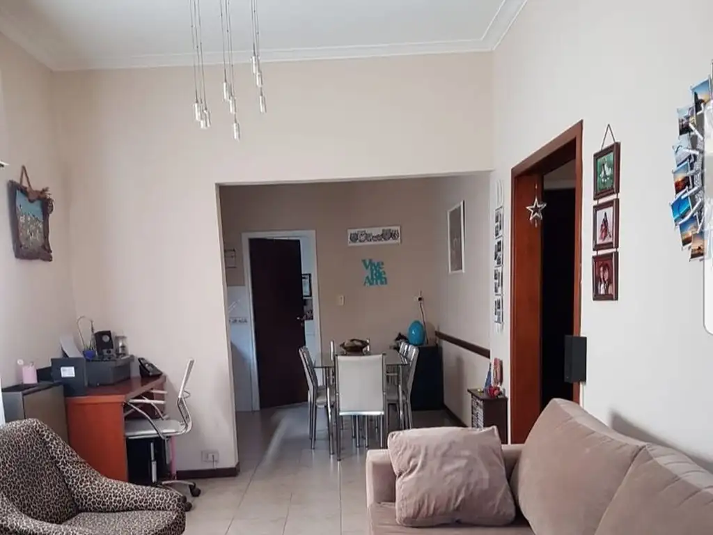 Foto de OPORTUNIDAD Chalet 3 amb + depto 2 amb ideal !, imagen 2