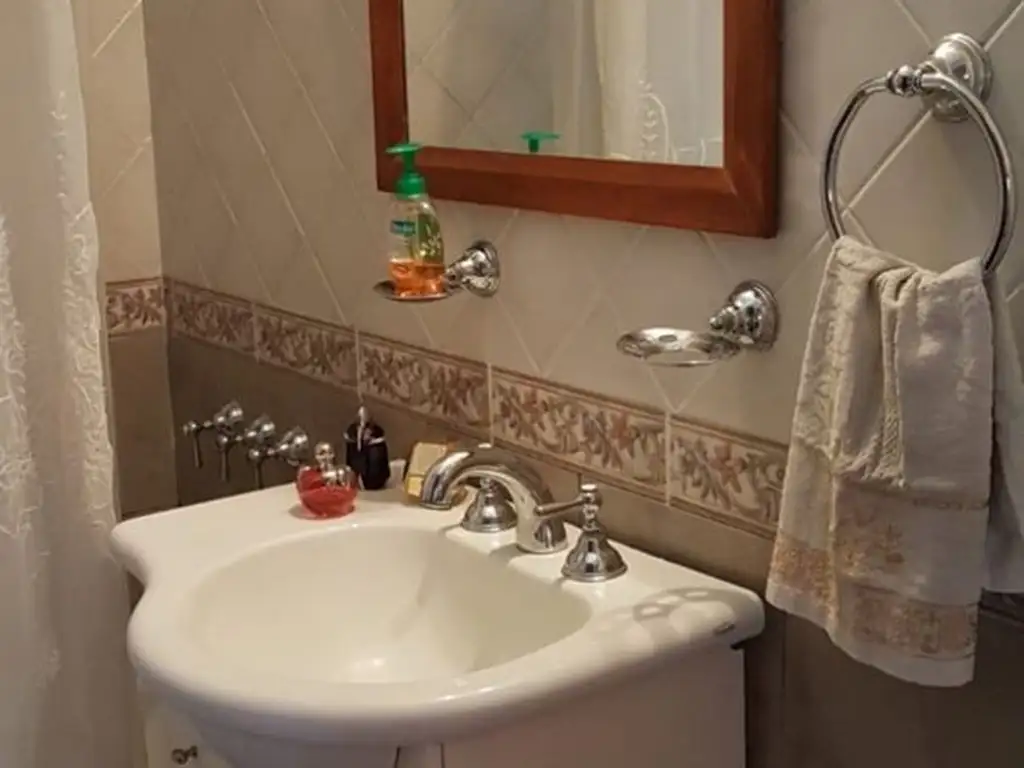 Foto de OPORTUNIDAD Chalet 3 amb + depto 2 amb ideal !, imagen 4
