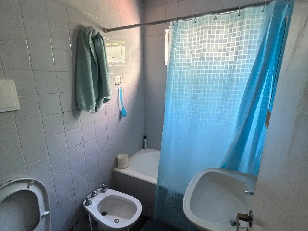 Foto de DEPARTAMENTO 4 AMBIENTES CON FONDO LIBRE Y PARRILLA, planta baja, imagen 4