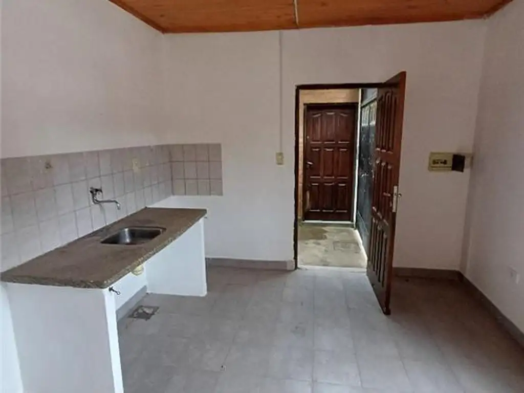 Foto de DEPARTAMENTO 2 AMBIENTES - SAN MARTÍN ESTE-OESTE, PRESIDENTE ROQUE, imagen 1