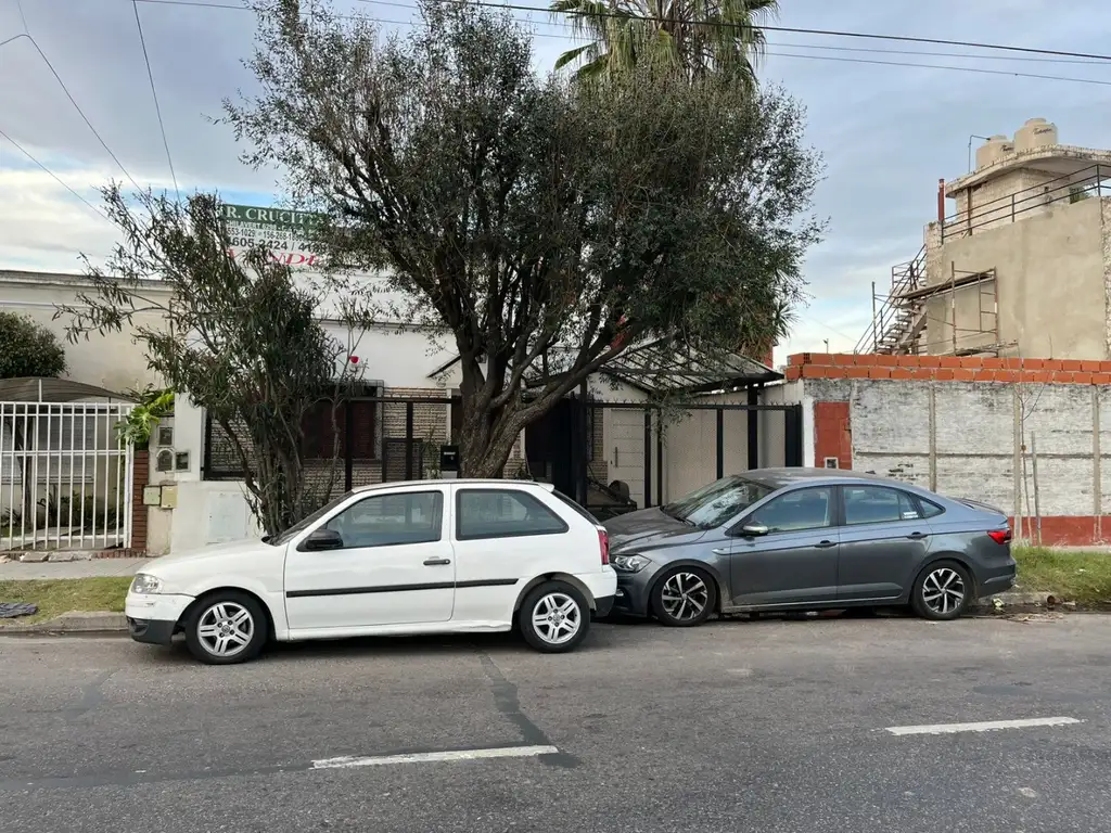 Foto de Exc. casa 3 amb. con dependencia planta alta - VENTA, imagen 1