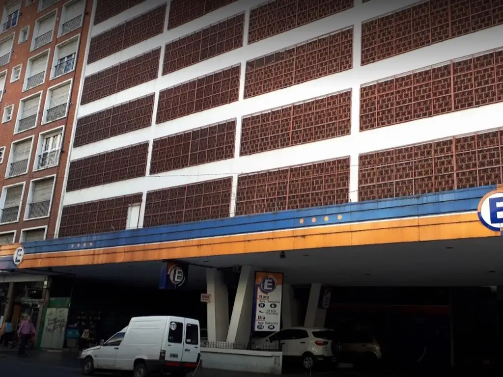 Foto de VENTA COCHERA EN EDIFICIO NAMUNCURA, imagen 2