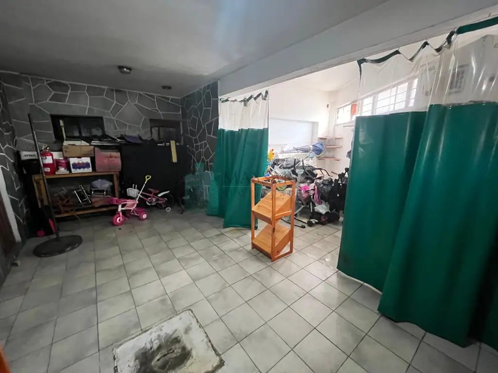 Foto de Departamento tipo casa en esquina en tres plantas, con garage y, imagen 1