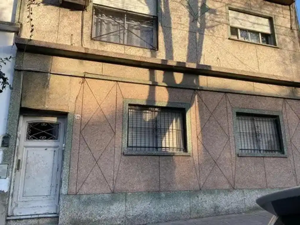 Foto de PH tipo Casa con 2 departamentos., imagen 1