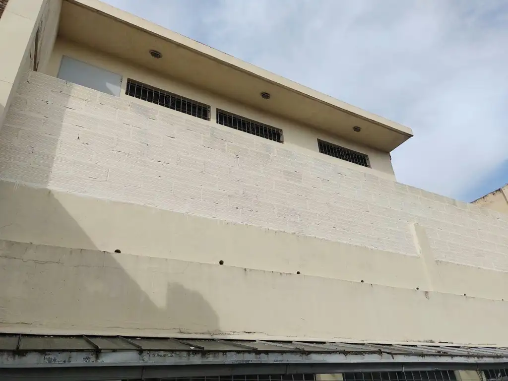 Foto de FABRICA INSTALADA PARA TEXTIL- CALZADO Y OTROS- 330 M2 EN 2 PLANTAS CON, imagen 1