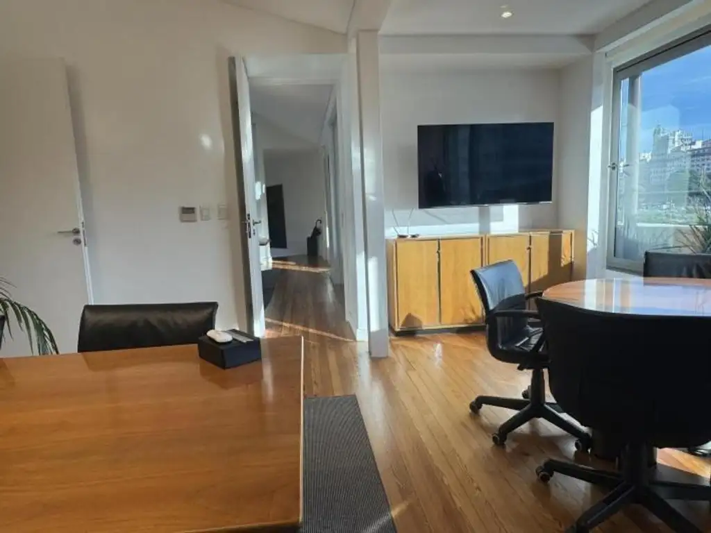 Foto de VENTA OFICINA PUERTO MADERO CON DORMITORIO TAMBIEN, imagen 2