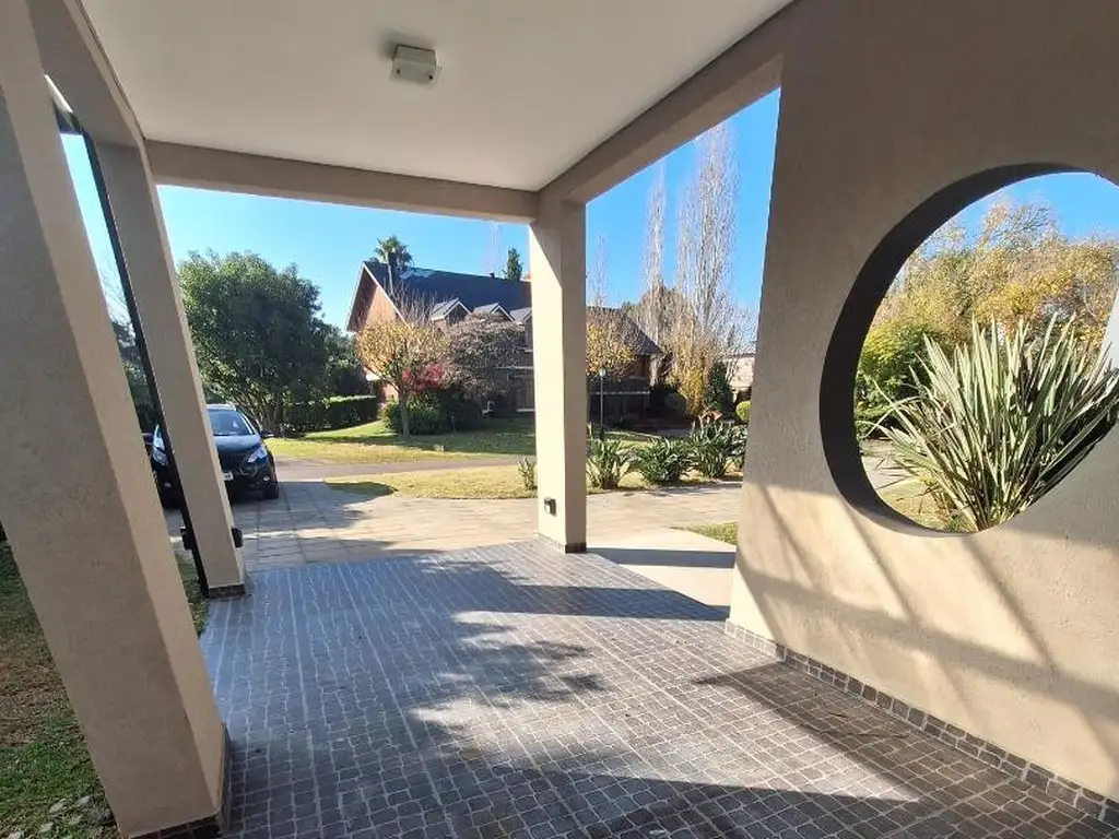 Foto de Casa. Alquiler Club de Campo Abril, imagen 3