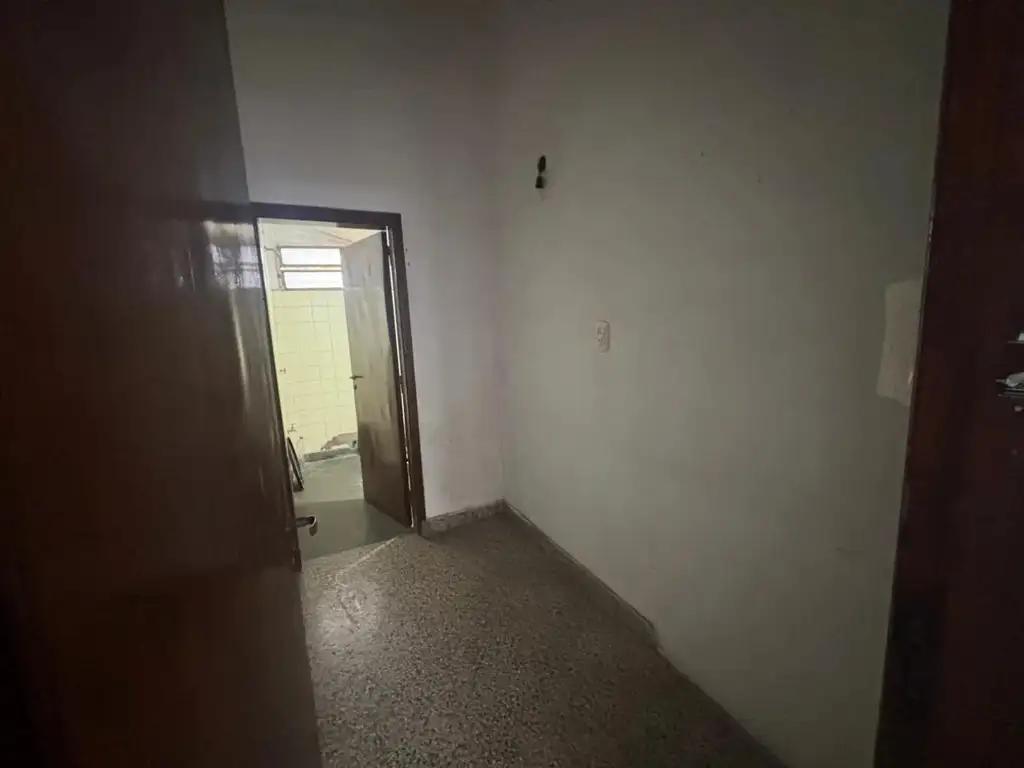 Foto de Local Comercial sobre Av. Almafuerte, imagen 4