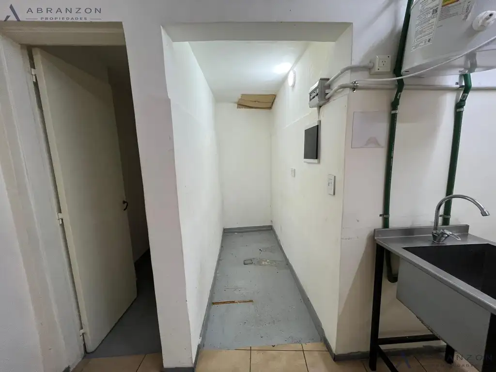 Foto de Gascón al 500 local comercial Almagro Hospital Italiano SE VENDE CON, imagen 5