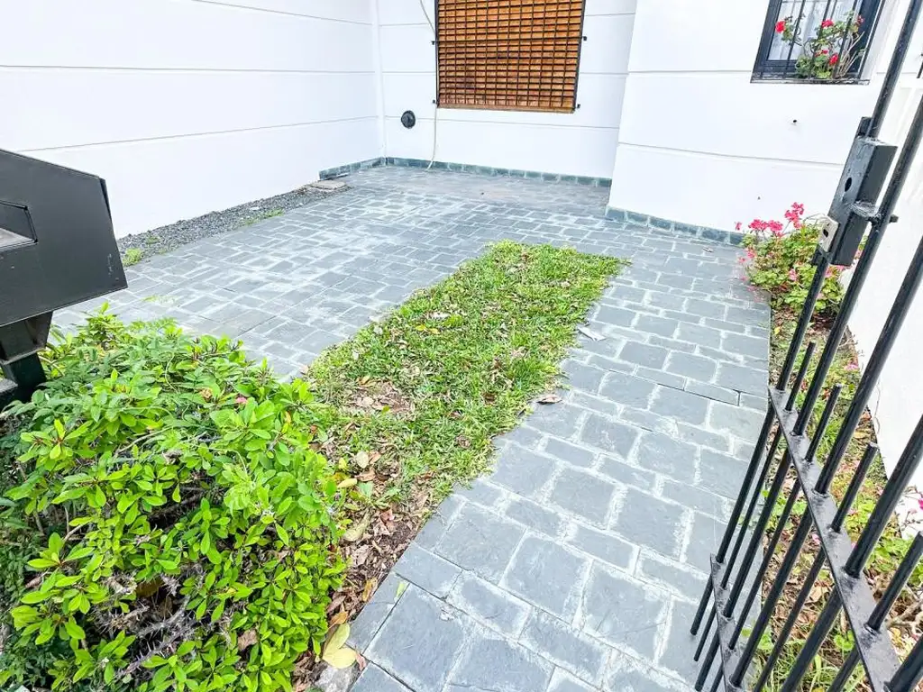 Foto de DUPLEX EN VENTA 3 AMBIENTES EN VILLA LUGANO, imagen 1