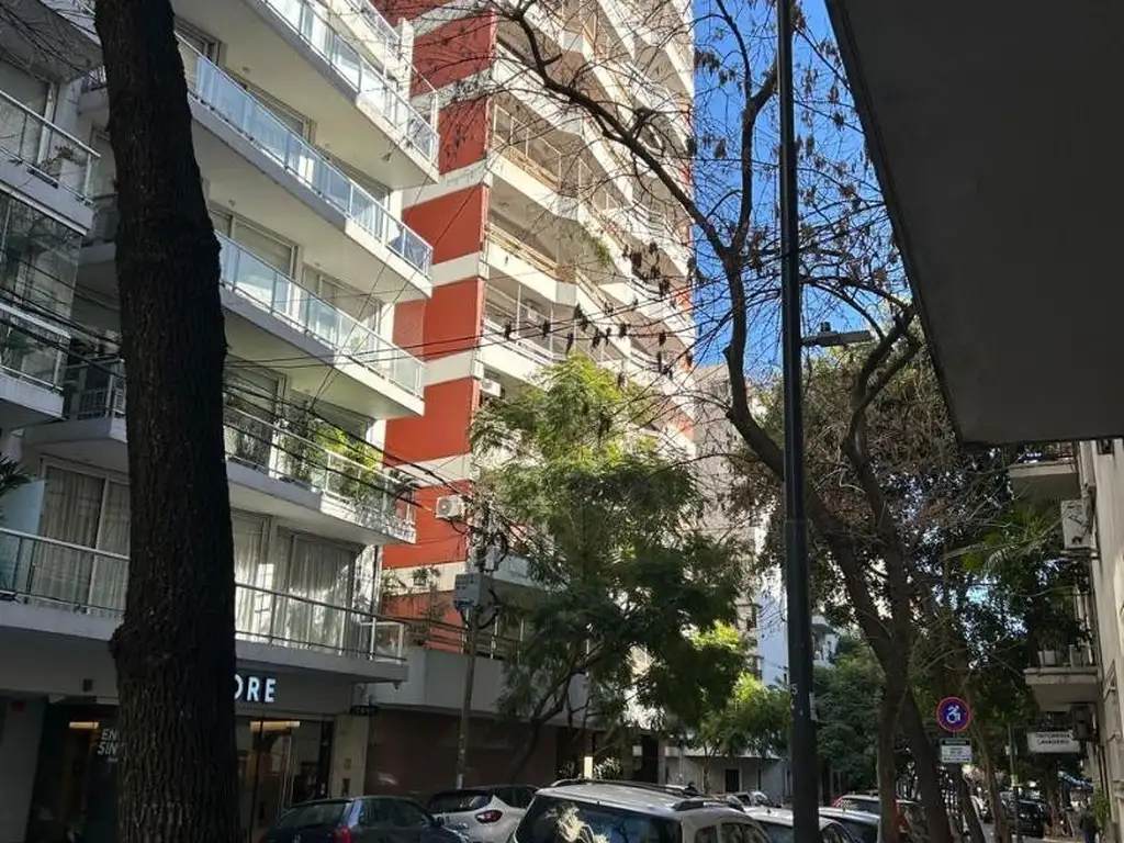 Foto de LAPRIDA/GUTIERREZ - S/PISO FTE LIVING 4 DORM D/SERV COCHERA, imagen 1