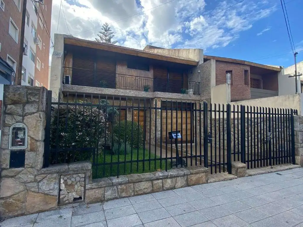 Foto de ALQUILER COMERCIAL DE CASA LOTE PROPIO DE 8.66X44.53, METROS CUBIERTOS, imagen 2