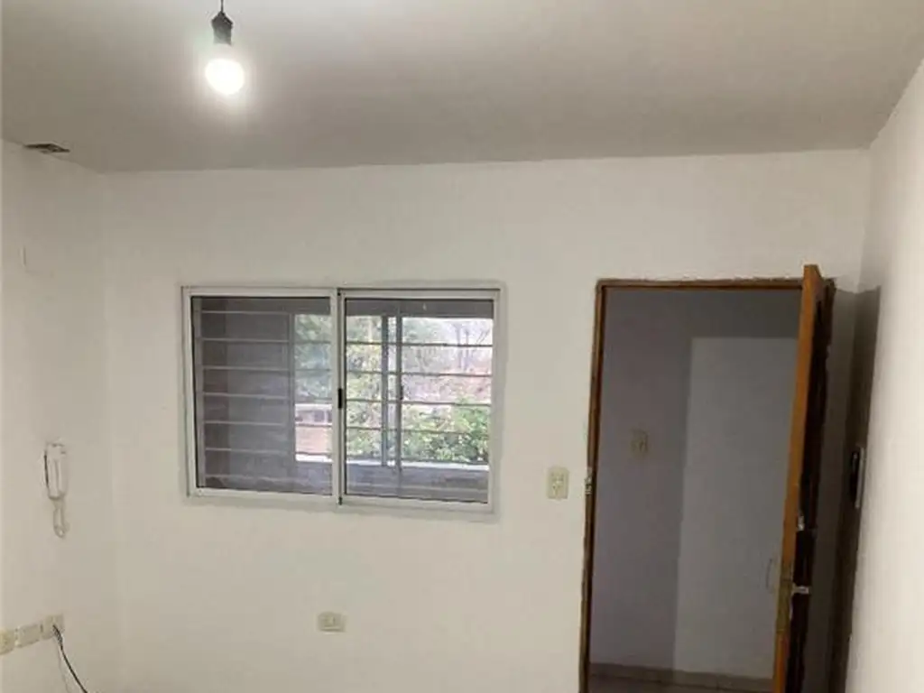 Foto de DEPARTAMENTO 2 AMBIENTES - OTRAS ZONAS, RESISTENCIA, imagen 4