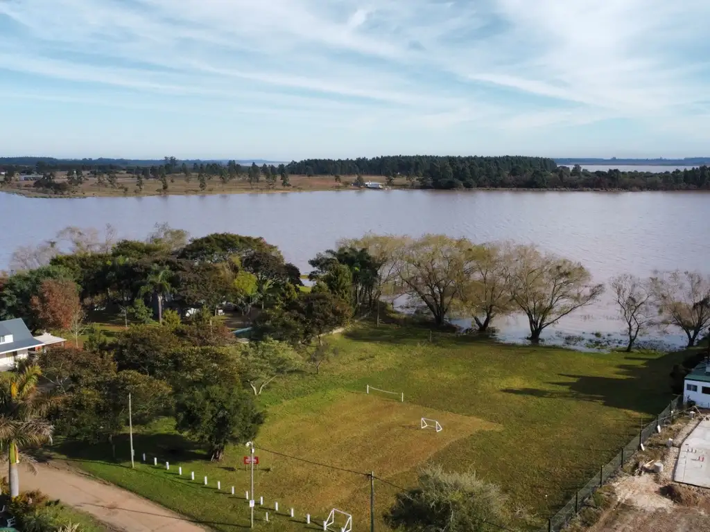 Foto de DOS LOTES SOBRE EL LAGO - FEDERACION NORTE, imagen 2