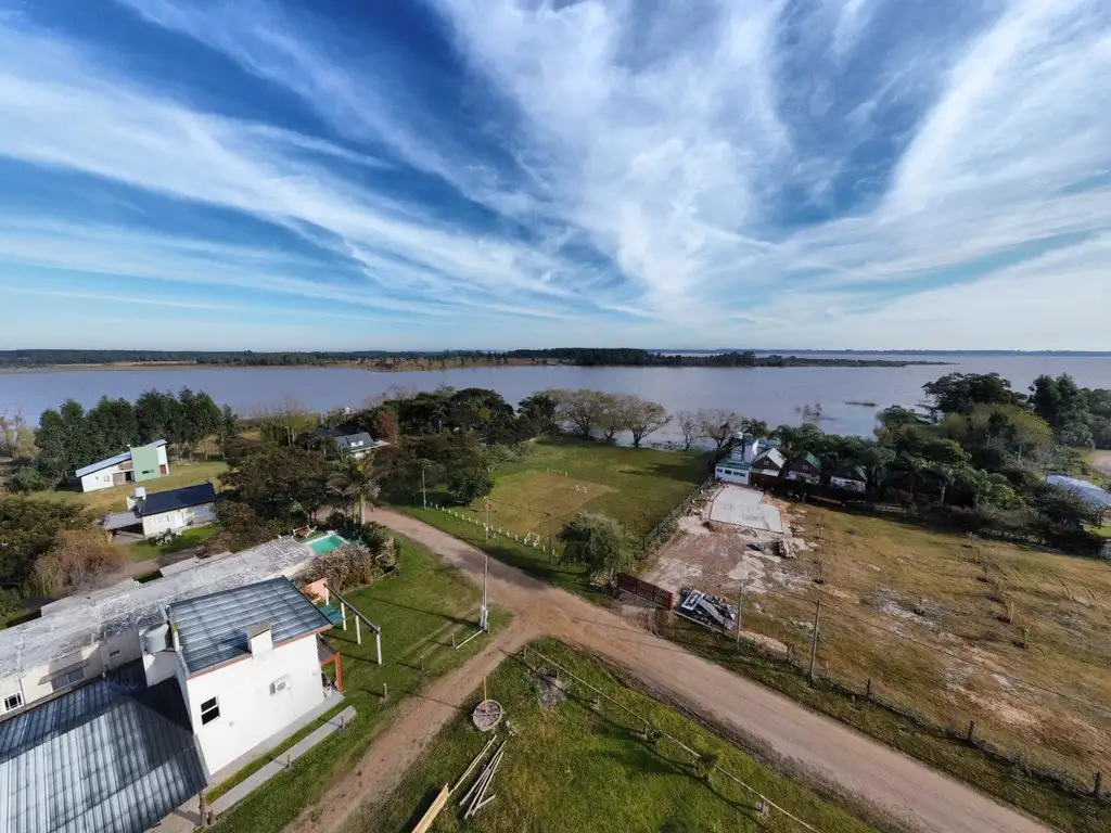 Foto de DOS LOTES SOBRE EL LAGO - FEDERACION NORTE, imagen 1