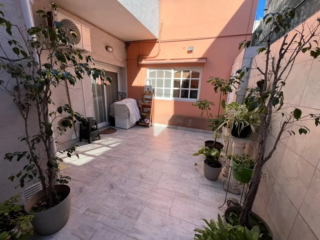 Foto de Tipo casa interno 4 amb. VENTA, imagen 1