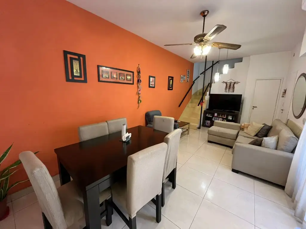 Foto de Tipo casa interno 4 amb. VENTA, imagen 5