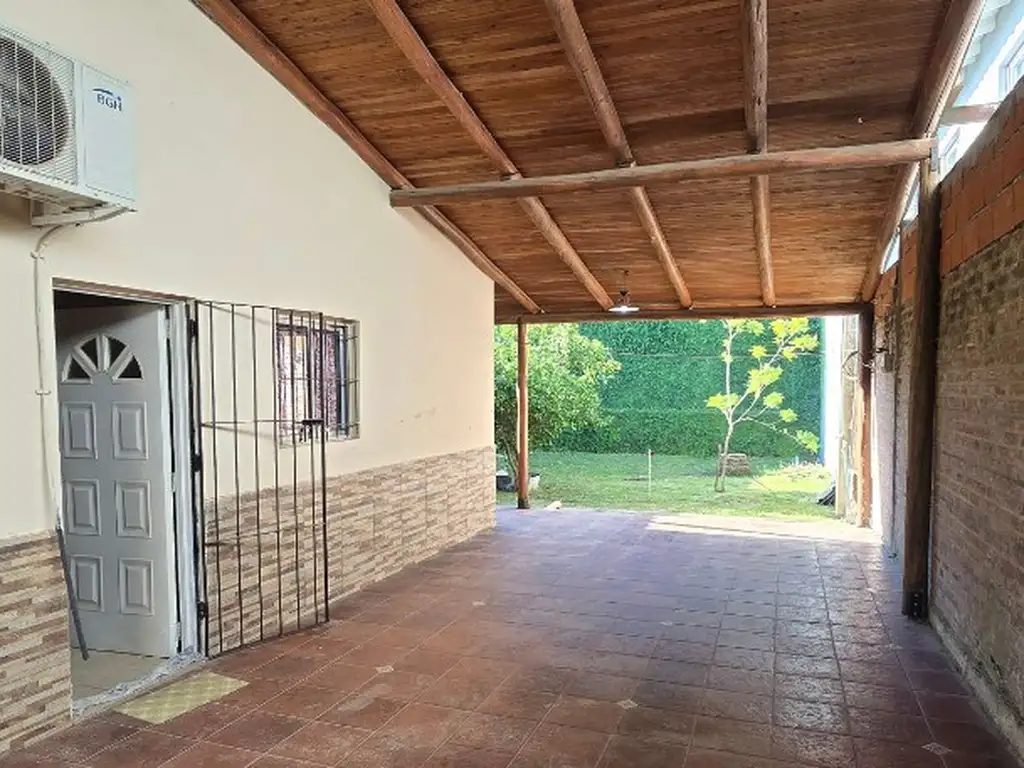 Foto de CASA TRES DORMITORIOS CON GALERIA PARRILLA PATIO, imagen 2