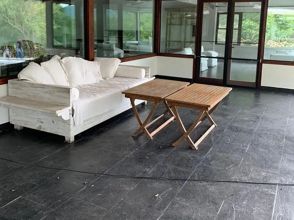 Foto de Casa en Alquiler en Valle Escondido, imagen 1