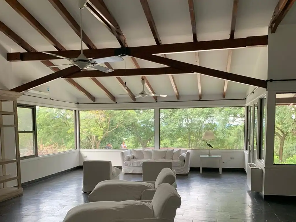 Foto de Casa en Alquiler en Valle Escondido, imagen 2