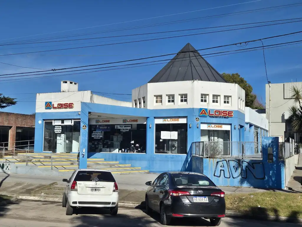 Foto de Excelente local sobre Av. Constitución, imagen 1