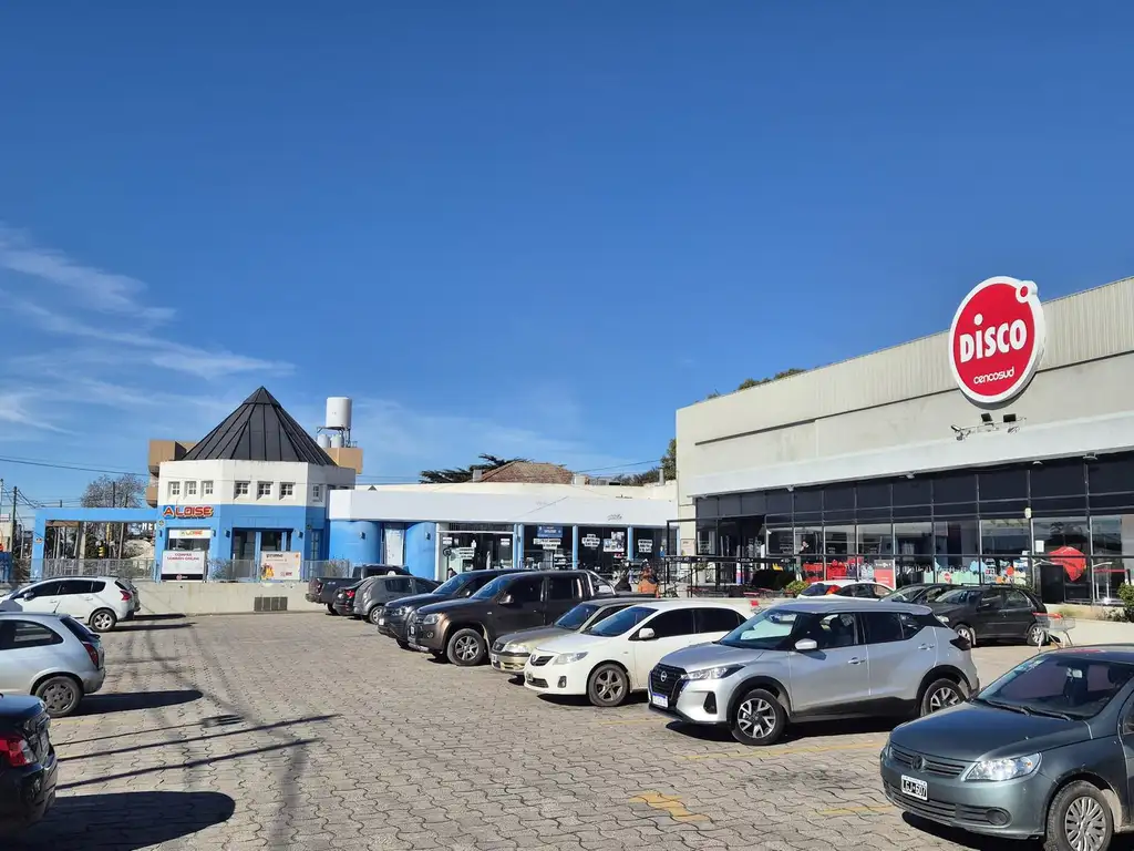 Foto de Excelente local sobre Av. Constitución, imagen 4