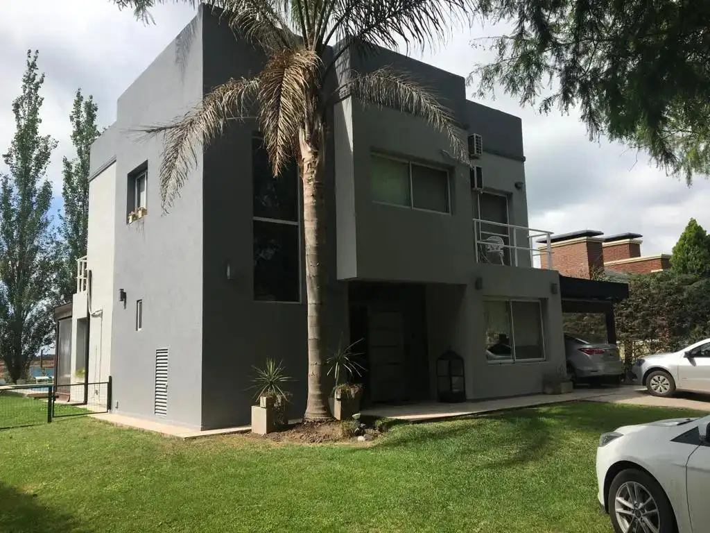 Foto de ALQUILER EN COUNTRY EL LAUQUEN, HERMOSA PROPIEDAD, imagen 1