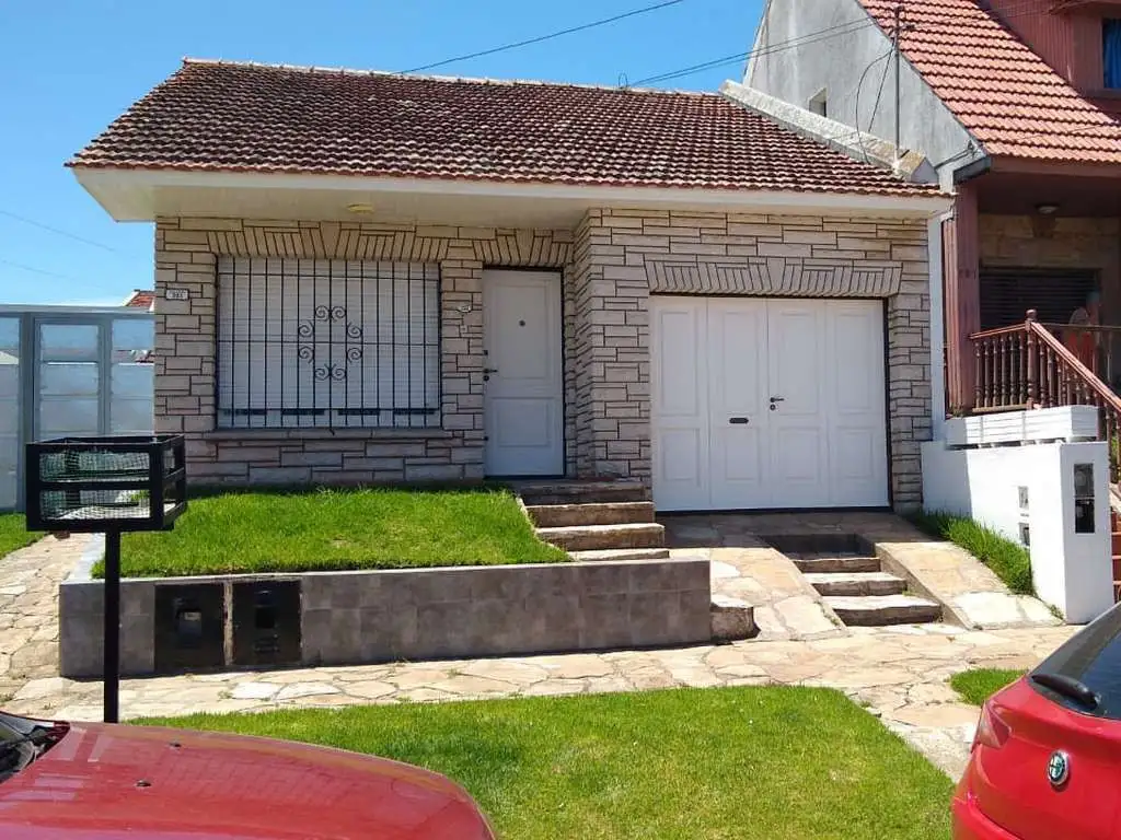 Foto de MUY LINDO CHALET PH AL FRENTE DE 3 AMBS CON COCHERA Y PATIO, imagen 3