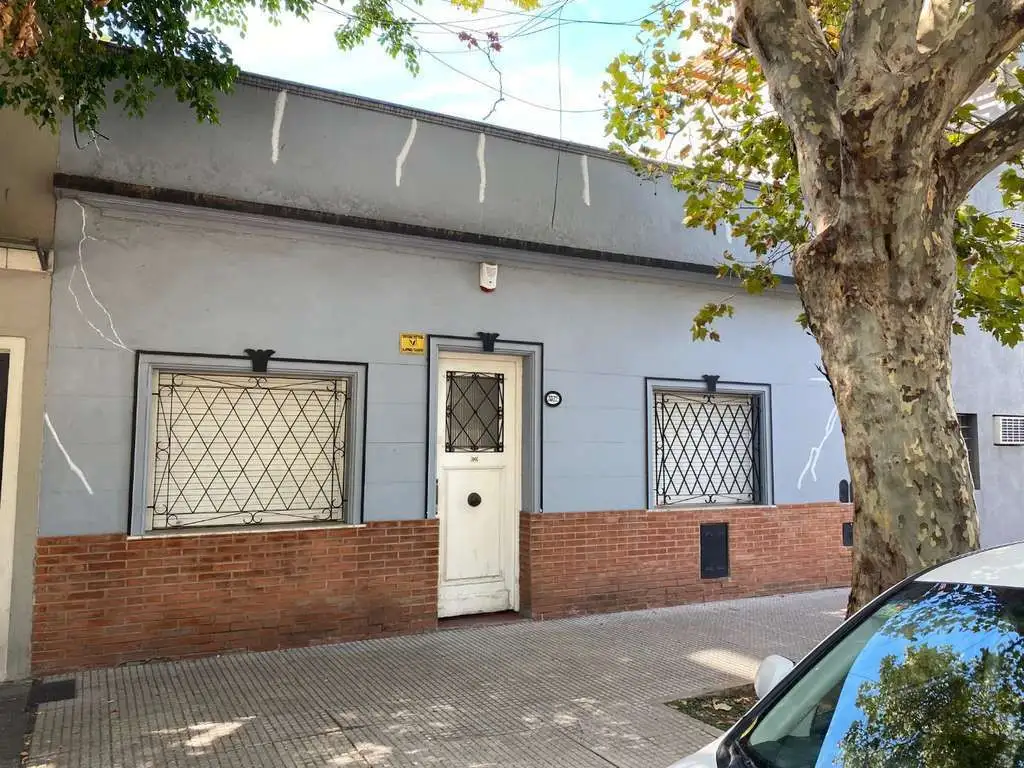 Foto de CASA 5 AMB, LOTE PROPIO, PATIO TERRZA, 8,66 X 21,30,, POSIBILIDAD, imagen 1