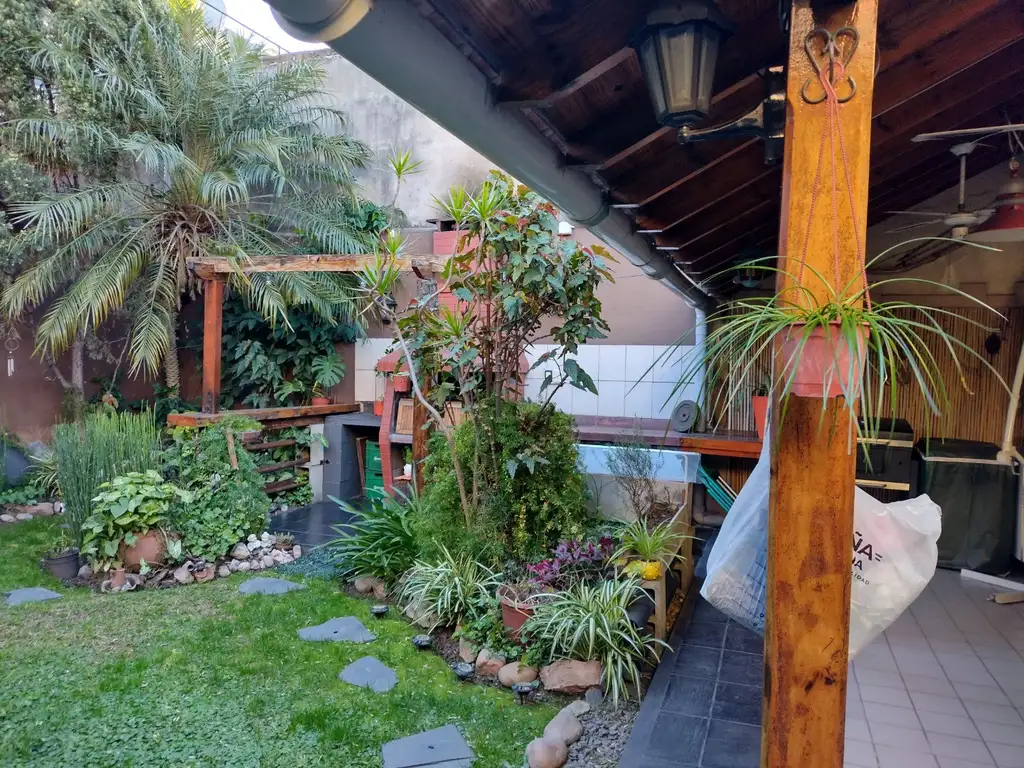 Foto de Casa en venta en Mataderos, sobre Av. Escalada, imagen 1