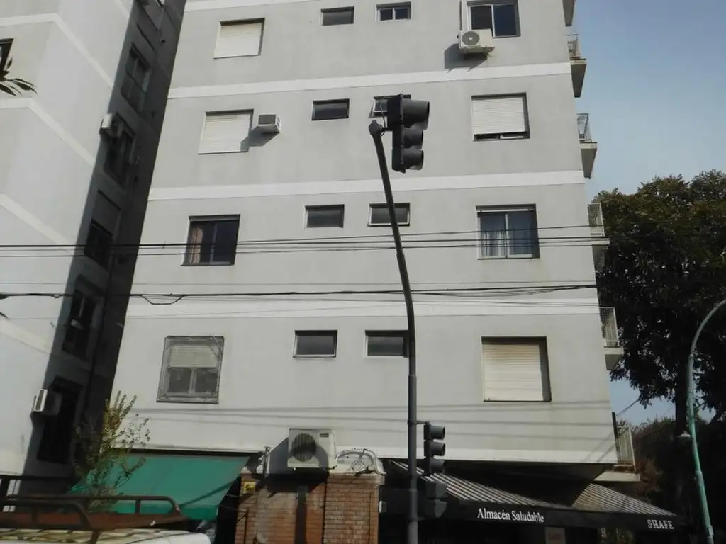 Foto de EXCELENTE DEPARTAMENTO 2 AMBIENTES CON COHERA PRIVADA CUBERTA, imagen 1