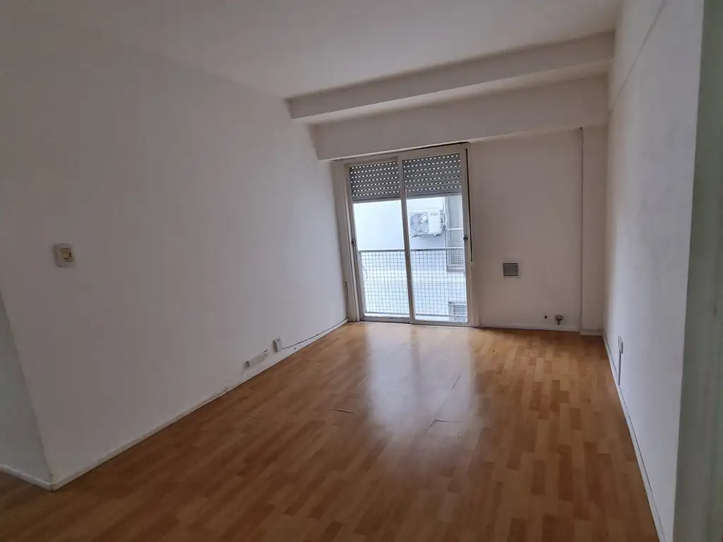 Foto de EXCELENTE DEPARTAMENTO 2 AMBIENTES CON COHERA PRIVADA CUBERTA, imagen 5