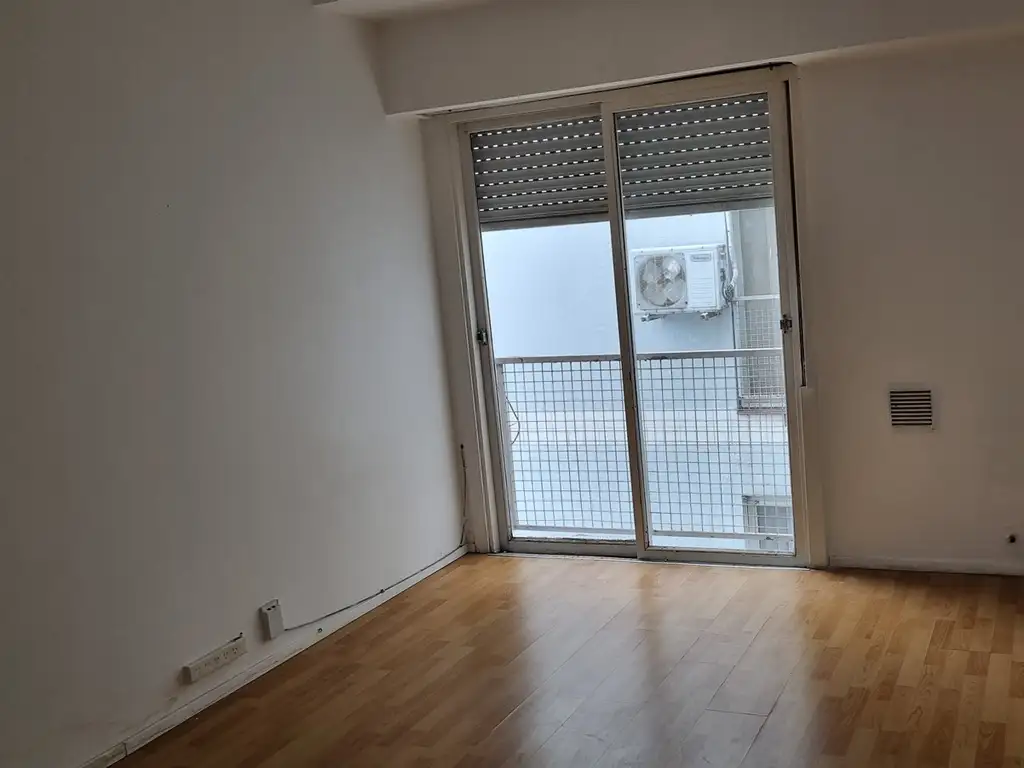 Foto de EXCELENTE DEPARTAMENTO 2 AMBIENTES CON COHERA PRIVADA CUBERTA, imagen 4