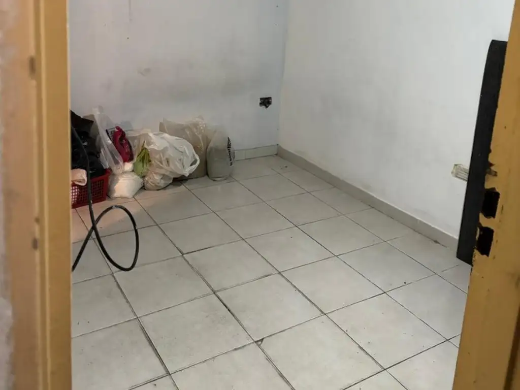 Foto de Venta ph con galpon en Mataderos, imagen 2