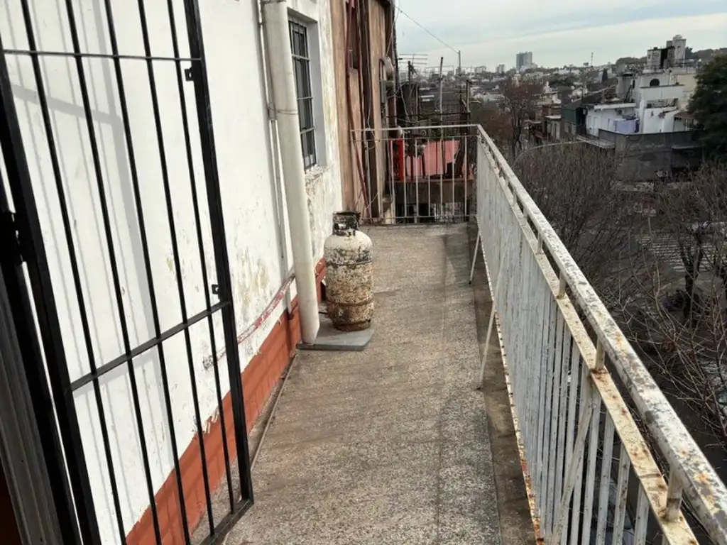 Foto de Venta Local con Depto de 2 ambientes, Parque Avellaneda, Floresta, imagen 4