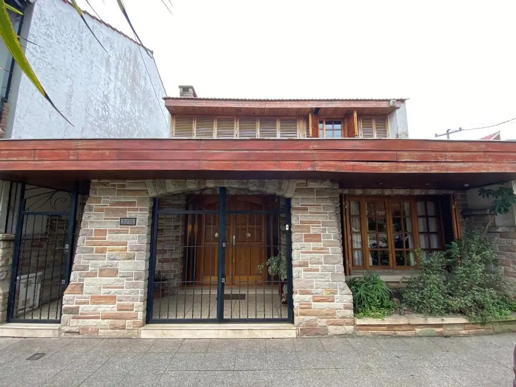 Foto de CHALET 4 AMB. + CHALET 2 AMB. ZONA CHAUVIN, imagen 1