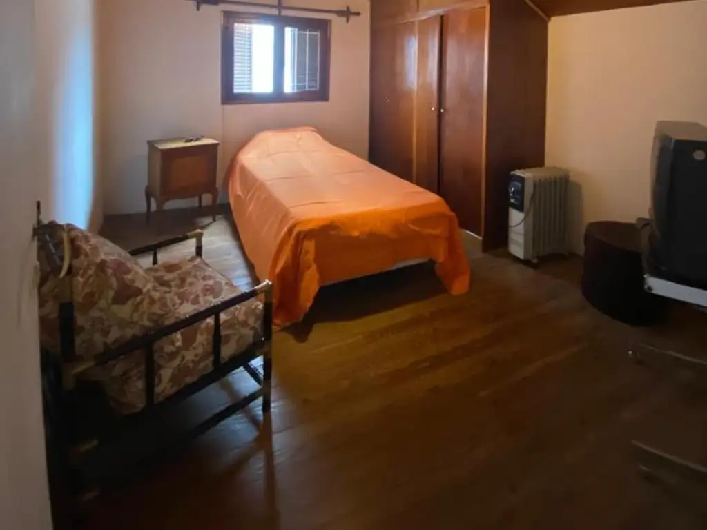 Foto de CHALET 4 AMB. + CHALET 2 AMB. ZONA CHAUVIN, imagen 4