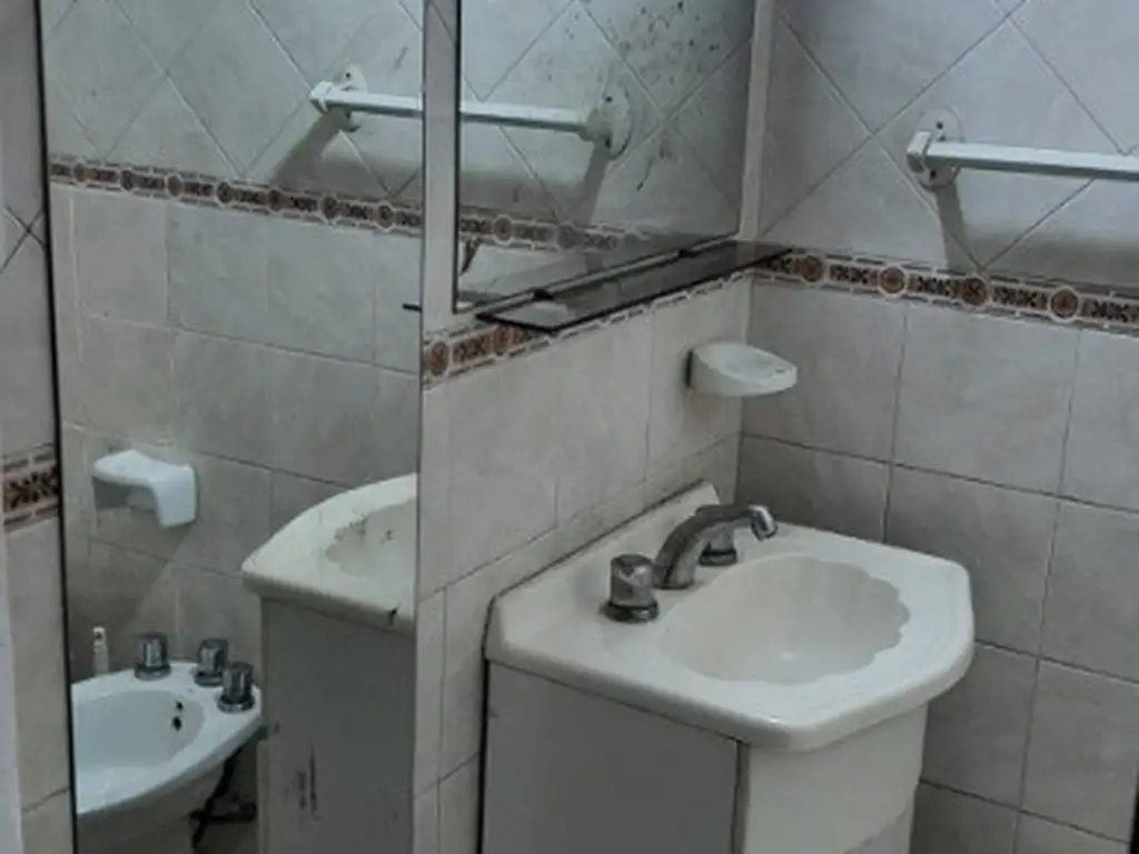 Foto de DEPARTAMENTO DE DOS AMBIENTES AL FRENTE EN PLANTA BAJA, imagen 4